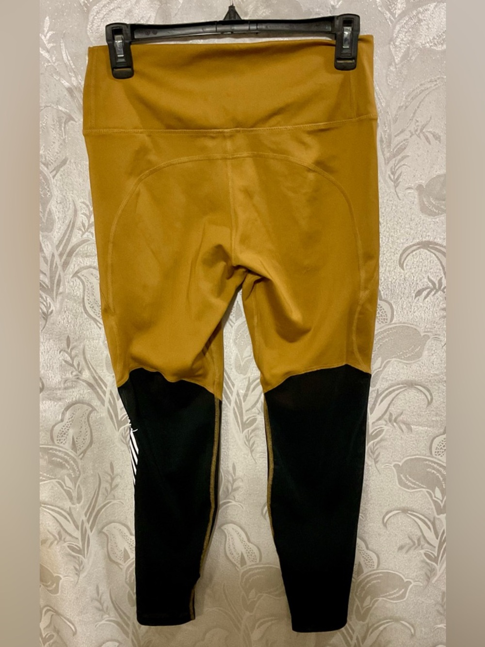 Nike One Distort Dri-Fit Black & Gold Leggings Mesh At Calf Size L